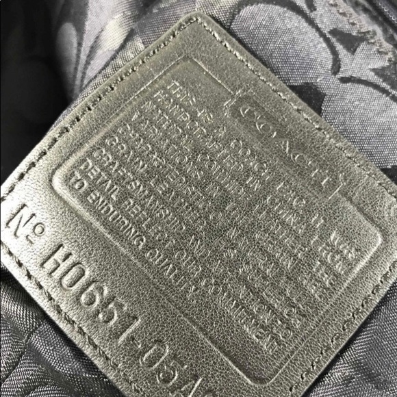 Coach Black leather tote bag purse 17x9 - Picture 4 of 4